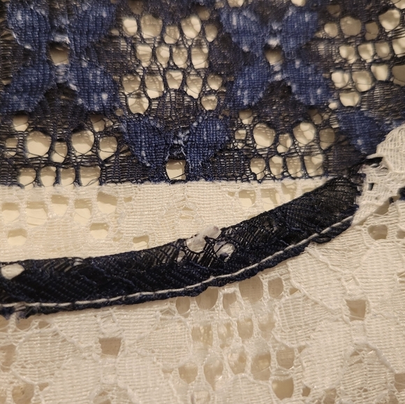 2/$18 BCBGeneration Lace Short Sleeve Striped Top Navy White Mesh Blouse S - Picture 7 of 7